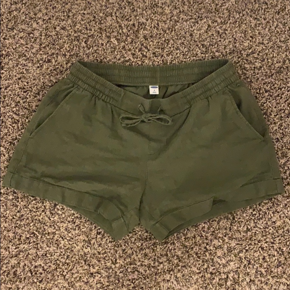 SUPER CUTE Olive Green Shorts